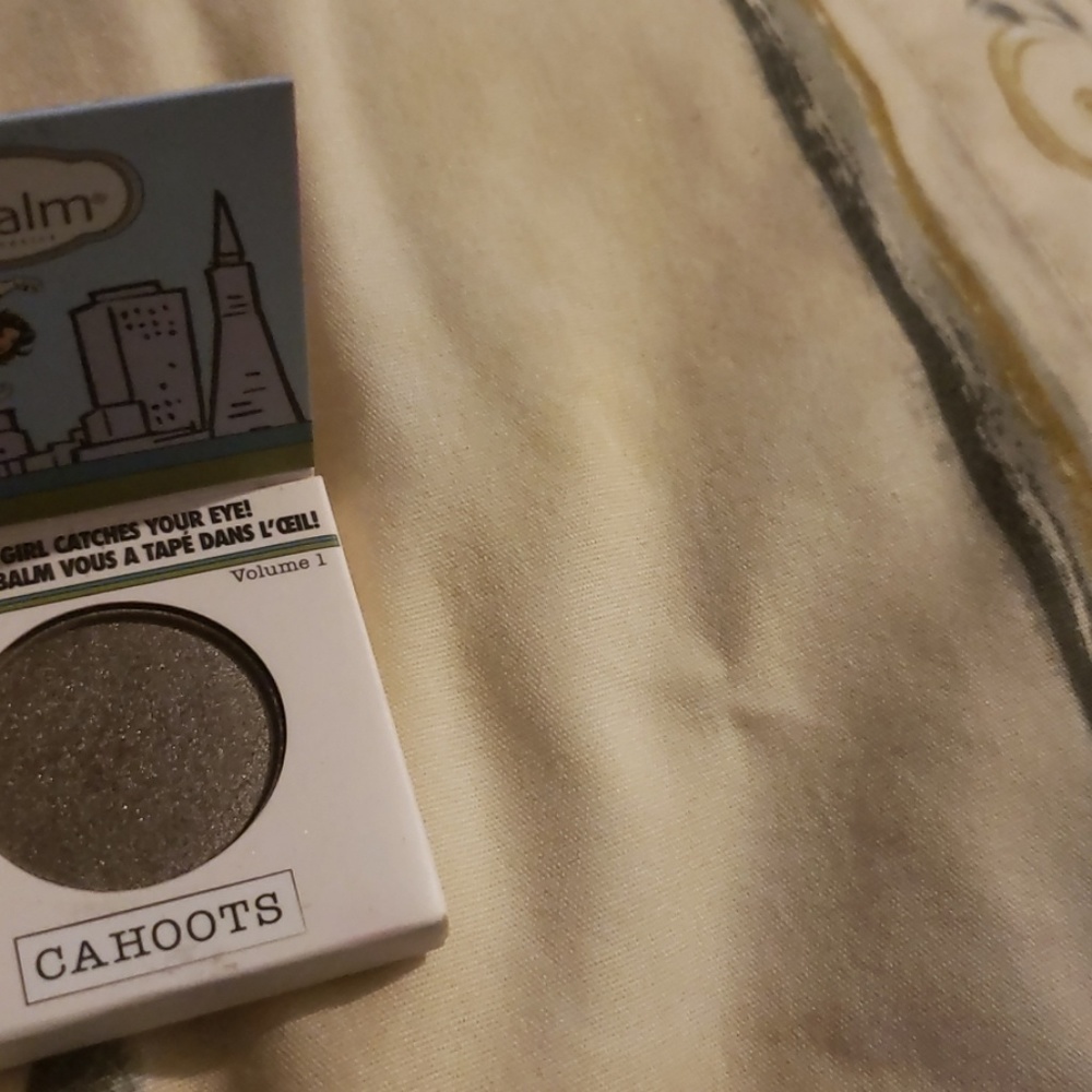 Makeup bundle - Picture 4 of 5